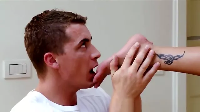 Voeten En Tieten, Ruw Klaarkomen, Spuiten Op Tieten, Tiener Tieten, Dutch Teen, Voet Fetish