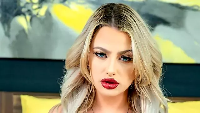 پستون گنده, از پشت, لباس زیر بلوند, خالکوبی, سينه پا, بلوند پستون گنده, ممه, سو, وبکم فقط بلوند, وبکم سینه