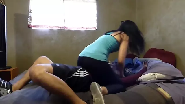 Asyalı Fetiş, Yüze Oturmak, Yüze Oturma