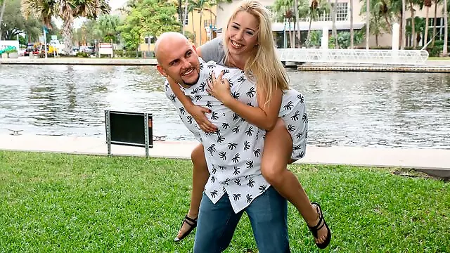 Grote Tieten, Tiener Grote Borsten, Blond Klaar Pijpen, Dogging Blond, Blonde Tiener Pov, Blond Met Tieten