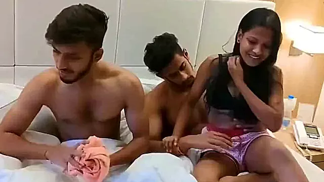 Matori, Mlada I Dva Muskarca