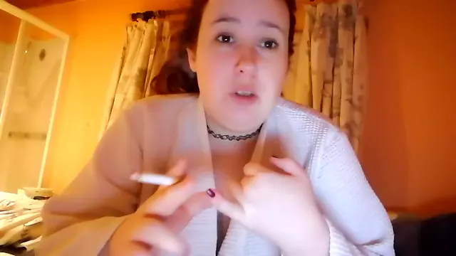 Porno Donna Solo Culo, Tette Grandi Babe, Fumando Amatoriale, Sborrata Sulle Tette Amatoriale
