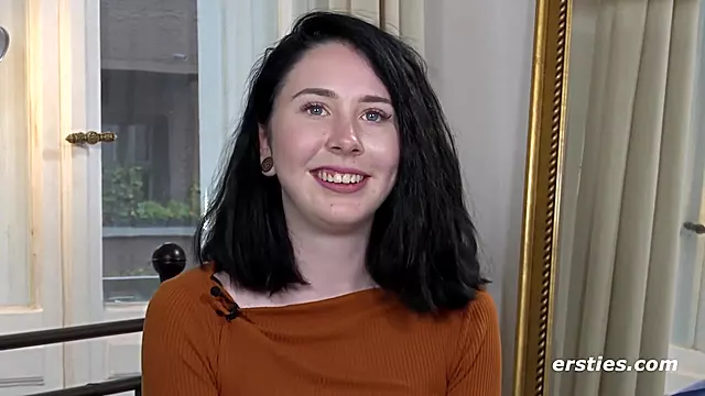 Brünette Masturbation, Kleine Titten Brunette, Brünette Solo, Deutsch Babe, Deutsch Zeigen