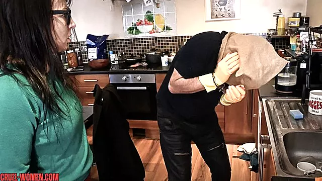 Rollenspiele, Ehefrau Gefesselt, Hart Gefesselt, Female Domina, Femdom Gefesselt, Gebe Meine Frau Ab