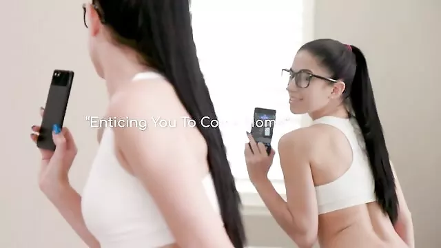 Rambut Coklat Artis Porn, Remaja Rambut Coklat, Remaja Romantis, Kacamata Remaja, Remaja Latina