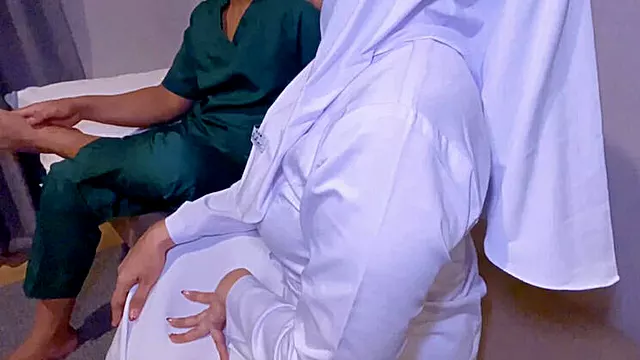 Asian, Seks Paling Enak Jururawat Dan Dokter, Orang Islam, Pantat, Milf Yang Boy, Awek Madura