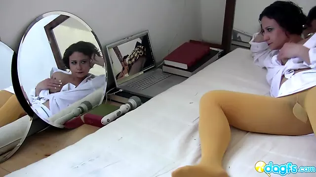Tante Girang, Tersembunyi, Nonton, Kamera Tersembunyi