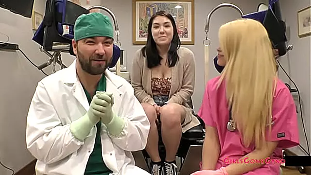 Erniedrigung Asien, Schwarze Große Titten, Große Titten Schwarze Haare, Big Tits Spreizen