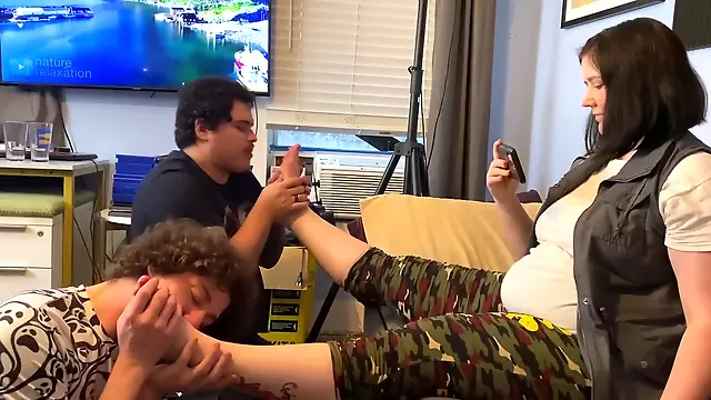 Große Brüste Amateur, Fetish Titten, Amateur Brünette, Brünett Amateuren Dreier, Titten, Titten Threesome