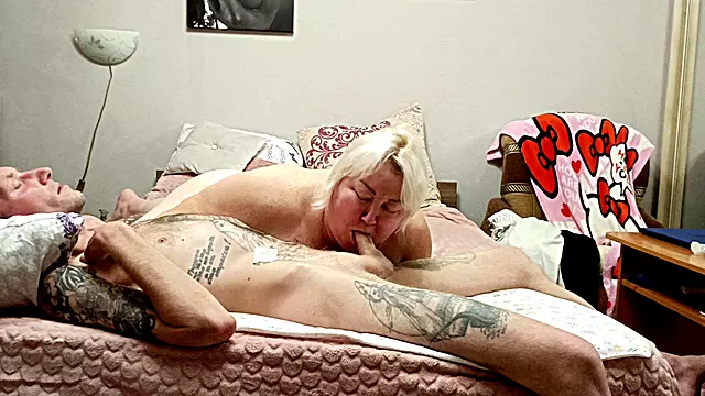 Amatör Cumshot, Sarışın Sakso Ve Sikiş, Olgun Sarışın, Cock Okşayarak, Olgun Handjob, Olgun Cock