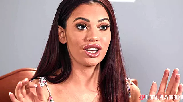 Talon Dans Le Cul, Lecher Le Cul Lesbiennes, Gros Seins, Masturbation Brune Gros Seins, Cuni
