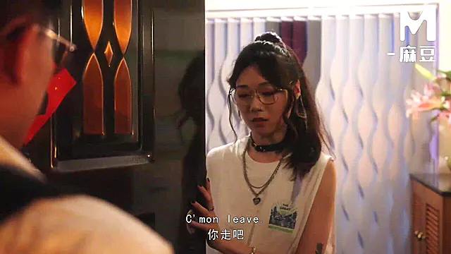 Schwanz Asian, Grosser Naturbusen Draussen, Kurved Dick, Behaarte Frau, Hot Threesoms, Kleine Titten