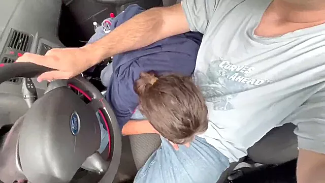 Amater Kurve, Zrele Americki, Sex Na Poslu, Pusenje Kurca Duboko, Pušene Kurca Dok Vozim, Parovi Rijaliti
