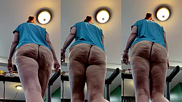 Thick pawg ass bottomless while exercising on the treadmill