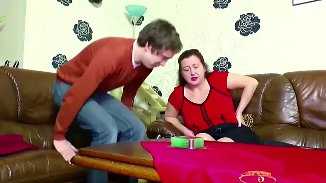 Grote Pik Duits, Eerste Pijpbeurt, German Seduce, Milf Moeder, Tietneuken, Ruig Pijpen, Hard, Instructie Rijpe Vrouw