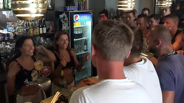 Blowjob Nahaufnahme, Erster Handjob, Doppel Blowjob, Missionar Nahaufnahme, Teen Doppel, Oral Brünette