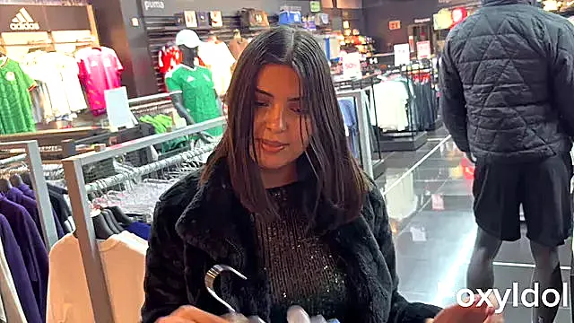 Girlfrieng Blowjob, Publiczne Obciaganie, Namiętny Lodzik I Sex, Christmas Lodzik, Lodzik Na Pierwszej Randce