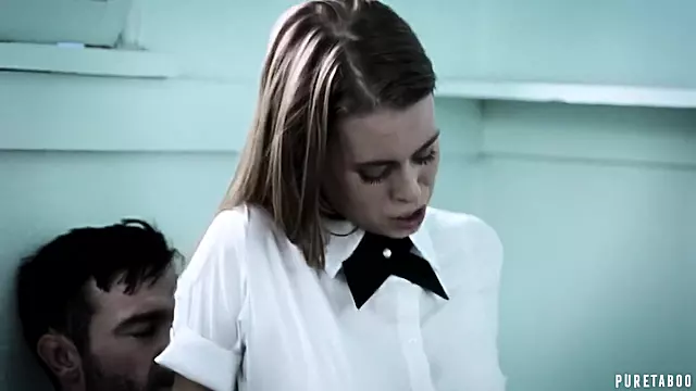 Junge Blonde Schönheit, 18 Blond Teen, Schwanz Tief Im Hals, Zimmer, Lehrerin, Kurved Dick, Teen In Der Umkleide