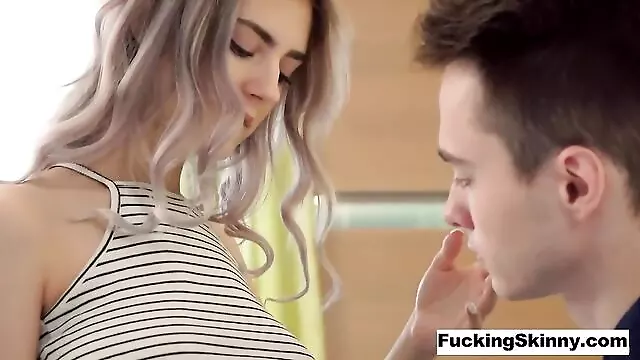 Blowjob Patter, Pik Mellem Bryster, Håndjob Min Pik, Mager Teenager, Barberet Pik, Tynd, Tynde Bryster