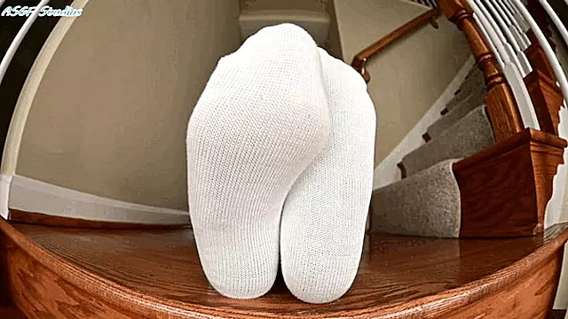 Super Model Diva thick sock sole tease! Part 2! - MP4
