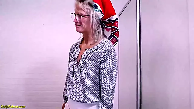 Pau Grande Anal, Maduras Anal, Coroa Magrinha Anal, Adolescente Anal, Massagem Penis, Hardcore De Oculos