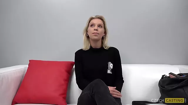 Amatérska Blondyna, Pohovor Amaterky