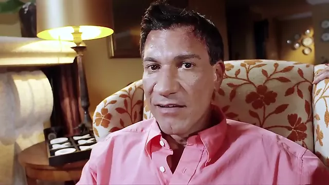سکسی فیلم و سینه گنده, سینه بزرگ از کون, سیاه از کون, از کون, دانلودسکس پورن استاربلووند سینه گنده