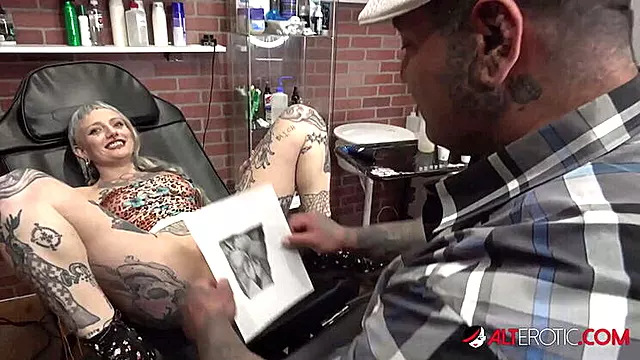 River Dawn Ink Gives Hot Blowjob After Getting New Pussy Tattoo