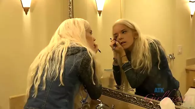 Mijn Seksdate, Amateur Blonde Neuken, Douche Blond, Mager Blond, Blond Met Tieten, Tieten, Bij Tits Shower
