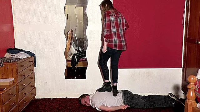 Sophie Trying To Break His Skull