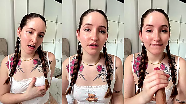 Sperma Op Tieten Amateur, Alleen, Tieten, Tieten Solo, Solo Vrouwen, Kleine Tieten, Pik Trekken