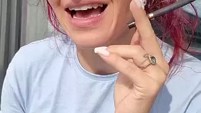 Bradavky, Kunda, Trde Bradavky, Drvastacr Kundy, Ukaž Piču, Kouření Vaginou, Mokre Kundicky