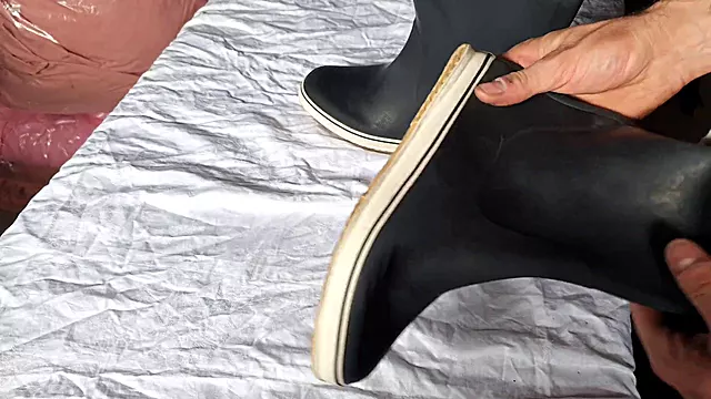 Fetiche Por Botas, Cum Em Sapatos, Botas De Borracha, Sapatilhas Gozadas