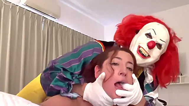 Payaso Loco Se Coge A Cuchi Laino - Noah Pells Y Cuchi Laino