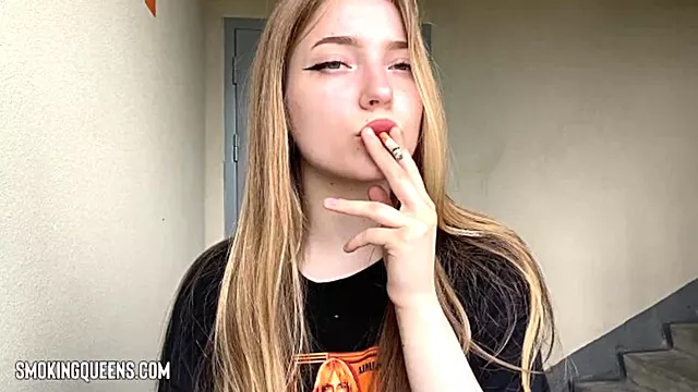 Zigaretten Rauchen, Fetisch Kink, Rauchen Fetish, Jungesfetisch, Teen Hure, Teen Mädchen, Rauchen Teen