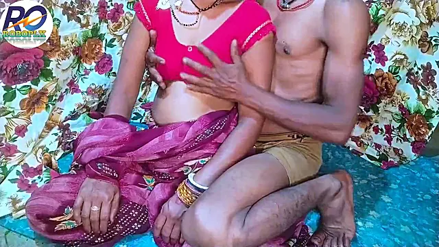 Lesbisk Par, Par Fingering, Fingering Lesbisk, Første Gang, India Fingring, Indisk, Indisk Lesbisk