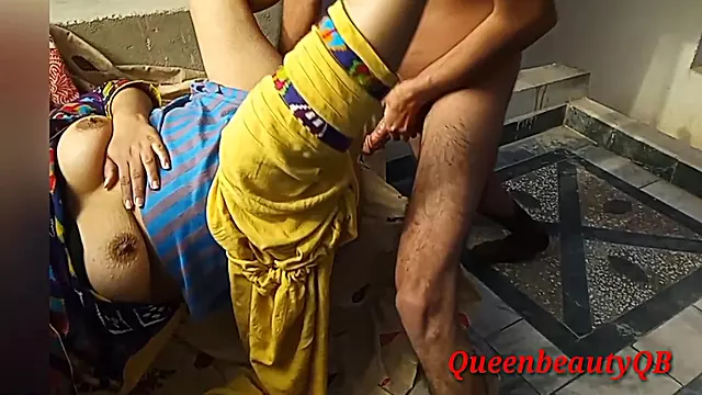 Shalwar Kamez Desi Aunty Ko Choda Indian Sex Video Desi Bhabhi Xxx Video Desi Wife Sex In Morning Time