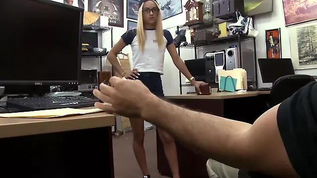 Amatrice, Blonde Qui Se Fait Enculer, Boutique, Camera Cachee Realite, Caméra Cachée Blonde