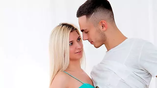 Horny Blonde Teen Loves A Backdoor Man