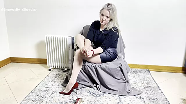 Amateur Fuss Fetish, Amateur Fersen, Amateur Strümpfe, Strümpfe Füsse, Mature Femdom Public