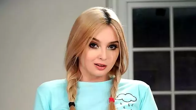 Bionda Handjob, Bionde Che Si Leccano, Bionda Teen Cum, Sborrata In Bocca, Sborrata Sulle Tette