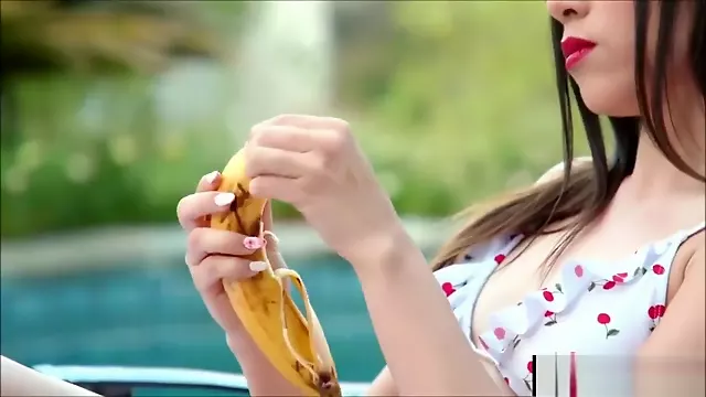 Pasierbica, Cycata Macocha, Ogromne Cyce Mamuśki, Cycki, Milf Duze Cycki, Piekne Lesbijki, Lesbijki Milf