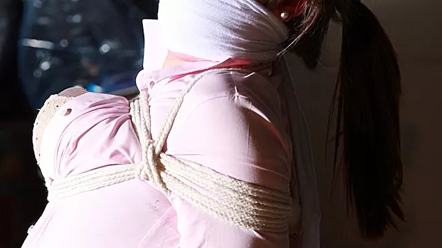 스타킹 본디지, 여학생 속박