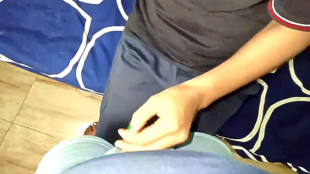 Young Indian hottie Pyaripooja22 gets absolutely wrecked for the first time in her boyfriend's room while mom is away