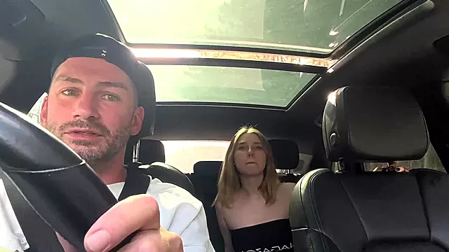 I Called the Taxi Driver with My Pussy