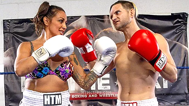 Dez Desire vs Ken Cool - Mixed Boxing Beatdown