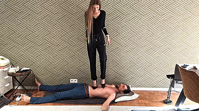 Bending your ribs -Lena-