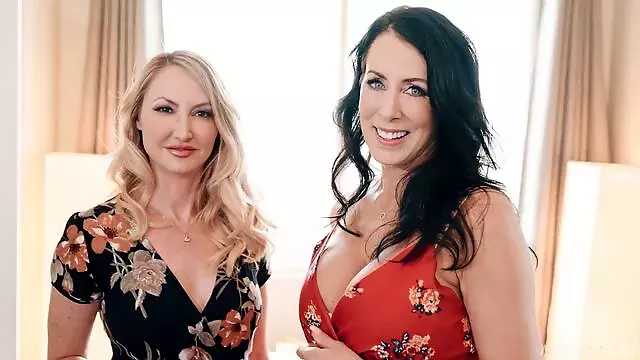 Lesbica Tettona Culona, Masturbazione Tettona, Procace Mutandine, Fighe Con Dito In Culo