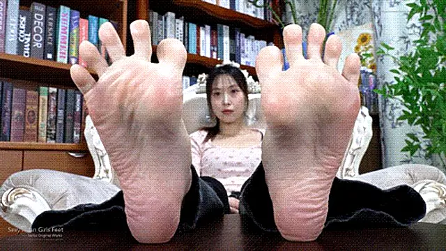 Bella, Piedini Stupendi, Dominazione Piedi, Piedi Fetish, Piedini, Piante Di Piedi, Feticcio, Vere Hot