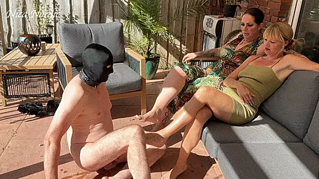 Cesky Bdsm, Bdsm Otrok, Bdsm Ženy, Otrokyně, Němky Fetiš, Chodidla, Fetiš, Voda, Výcvik Otroka, Léto